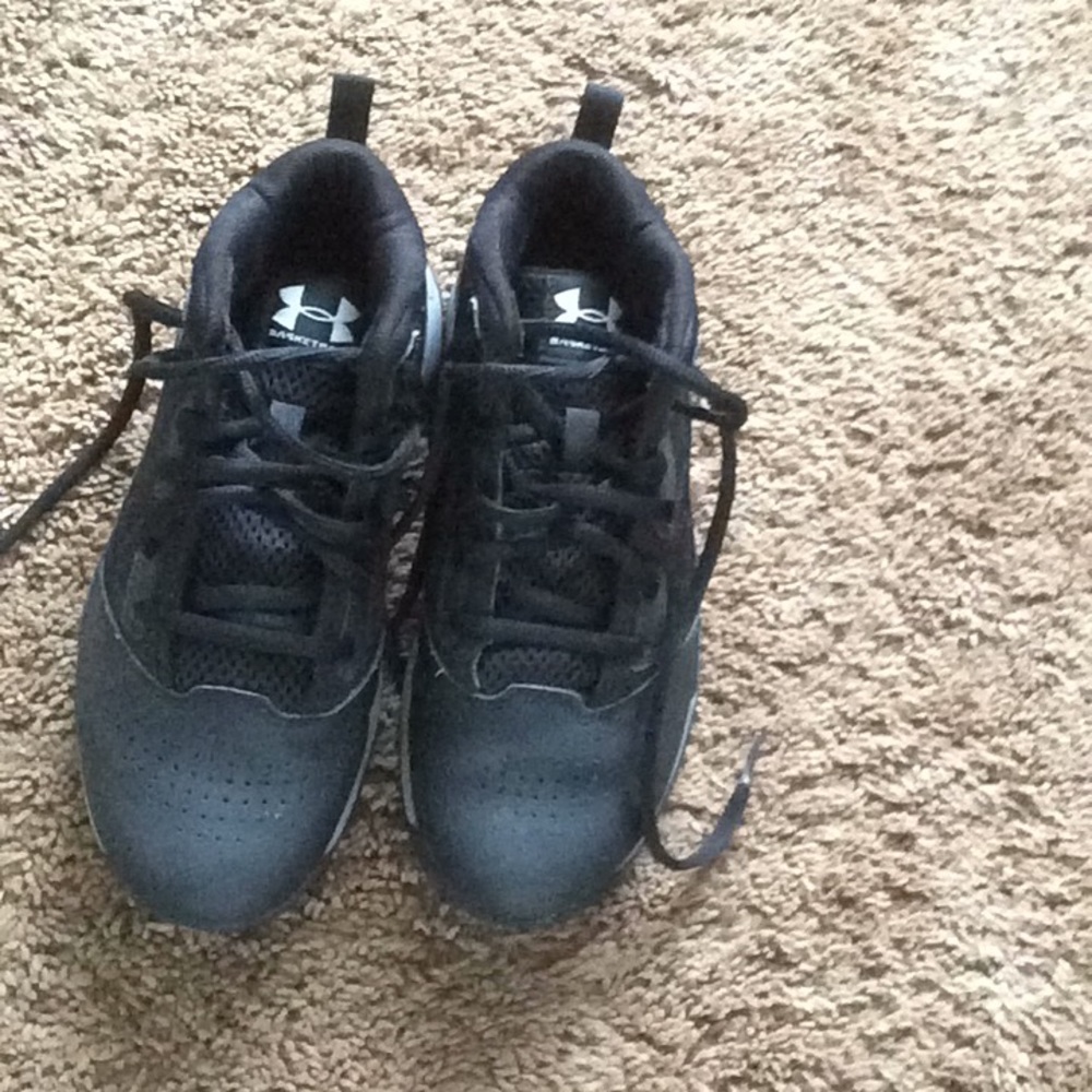 Basketball shoes from under armor